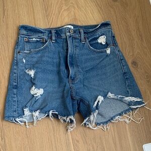 Abercrombie & Fitch 4inch Mom Short